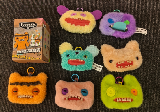8/25 Toothy Monster Shopping‑Bag Blind Box (Special One‑Eyebrow Variant)