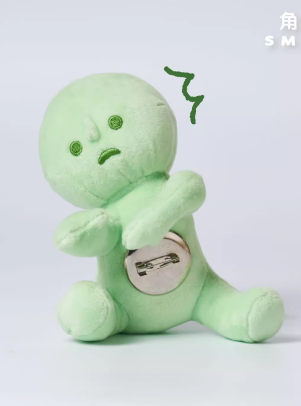SMISKI Brooch Figure (Green)